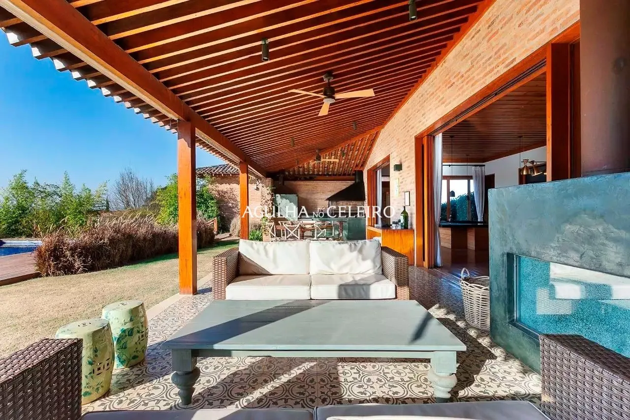 linda-casa-estilo-toscana-a-venda-na-fazenda-da-grama-16584-3