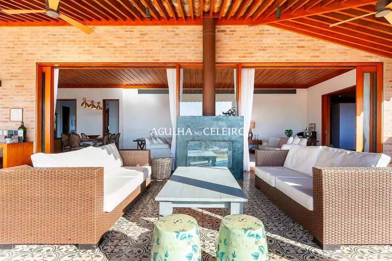 linda-casa-estilo-toscana-a-venda-na-fazenda-da-grama-16584-7