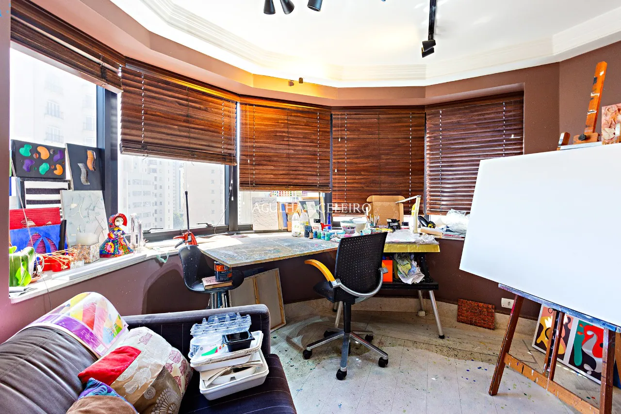 um-verdadeiro-achado-com-varanda-vista-aberta-e-4-suites-no-jardim-america-16386-2