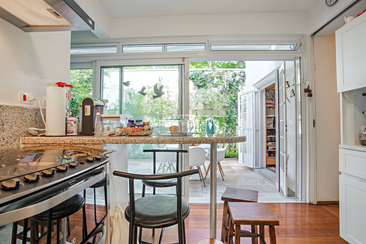 casa-perfeita-para-sua-familia-em-localizacao-premium-no-jardim-america-16807-4