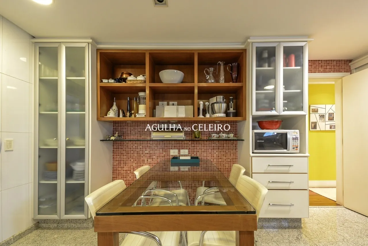 Apartamento com vista panorâmica para o Jardim Europa no coração do Itaim. – 15435