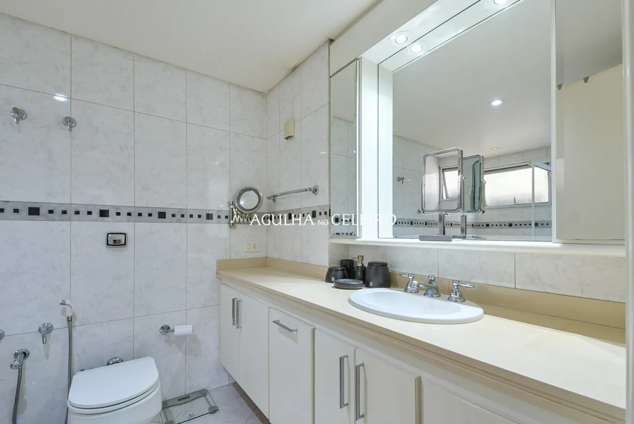 Apartamento com vista panorâmica para o Jardim Europa no coração do Itaim. – 15435