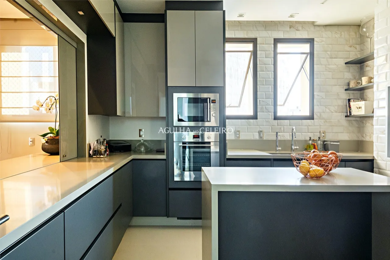 Cobertura linda, com piscina à venda na Vila Nova Conceição – 16453