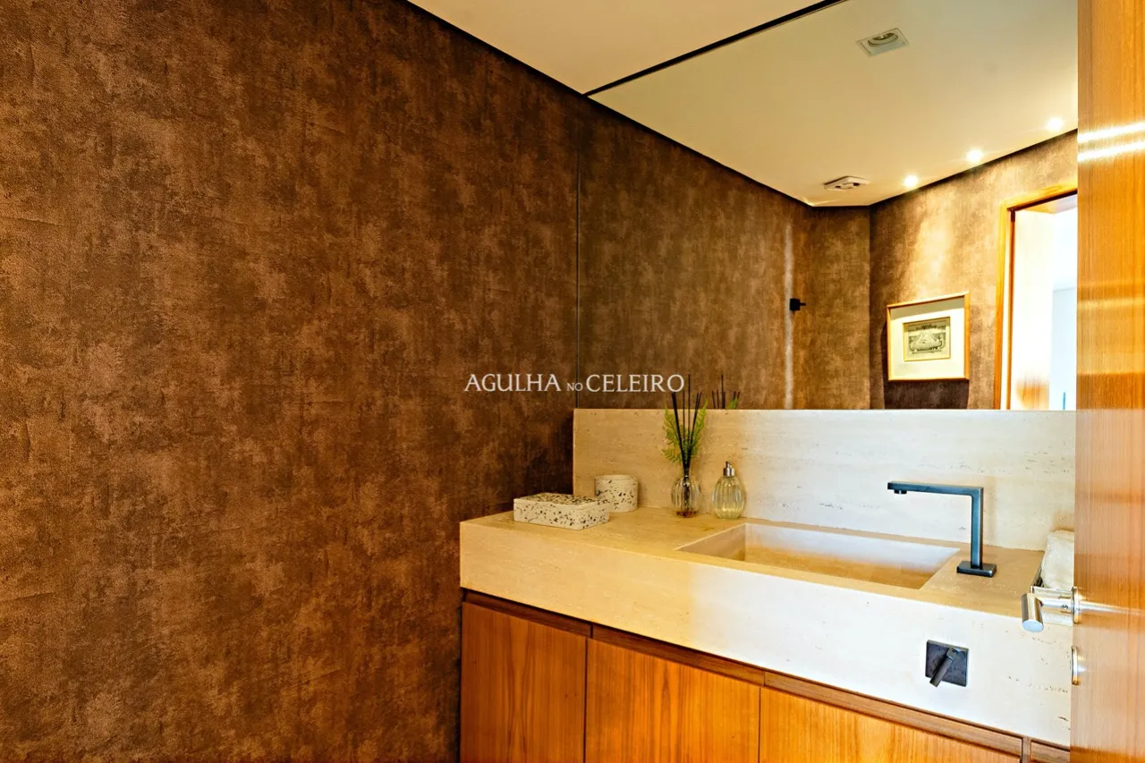 Cobertura linda, com piscina à venda na Vila Nova Conceição – 16453