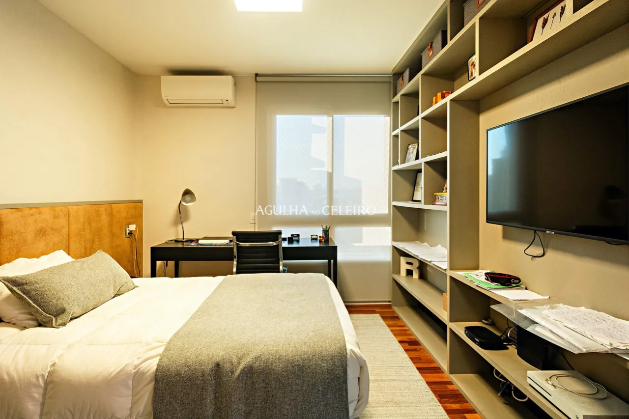 Cobertura linda, com piscina à venda na Vila Nova Conceição – 16453