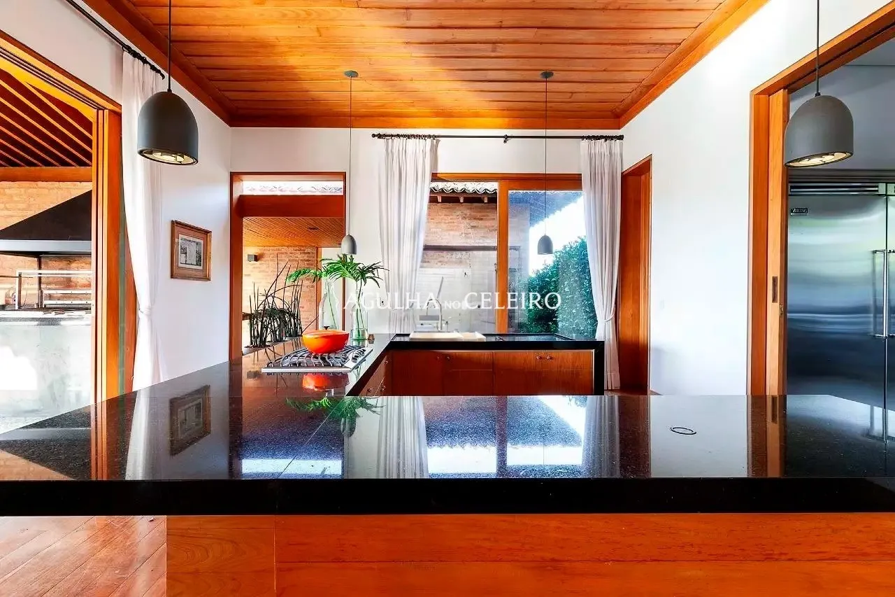 Linda casa estilo toscana à venda na Fazenda da Grama – 16584 - WhatsApp Image 2024-05-17 at 18.56