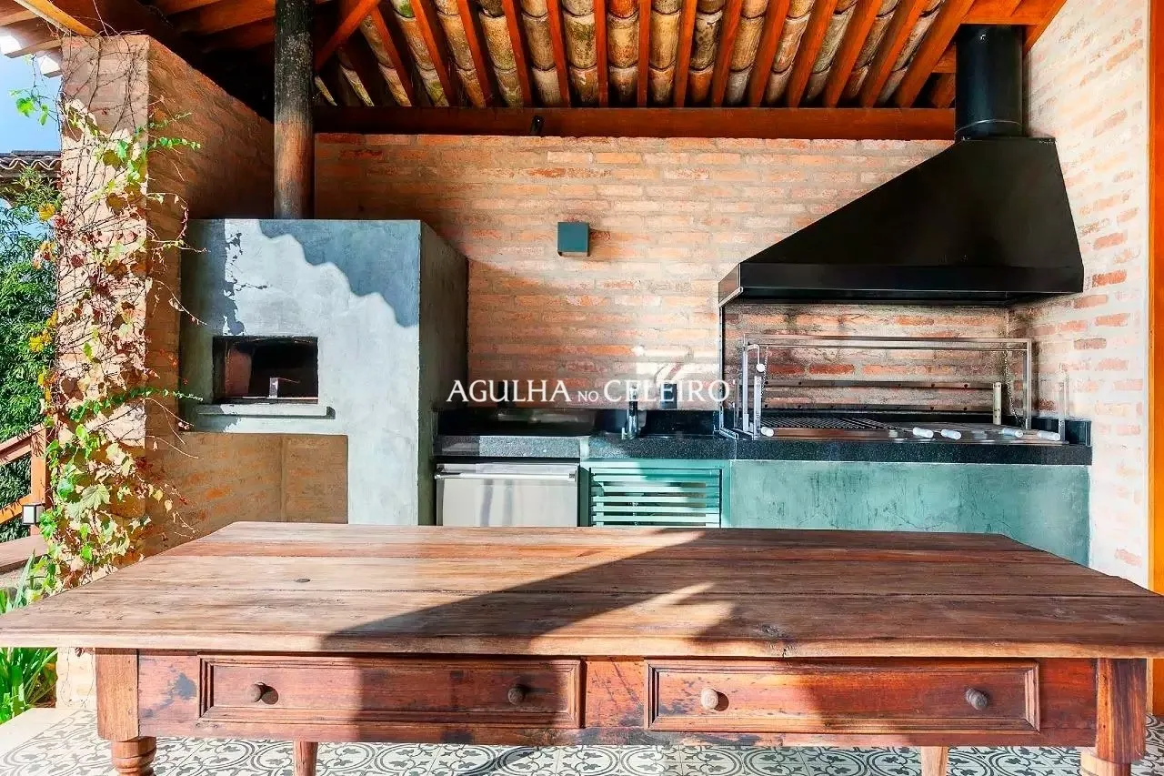 Linda casa estilo toscana à venda na Fazenda da Grama – 16584 - WhatsApp Image 2024-05-17 at 18.56