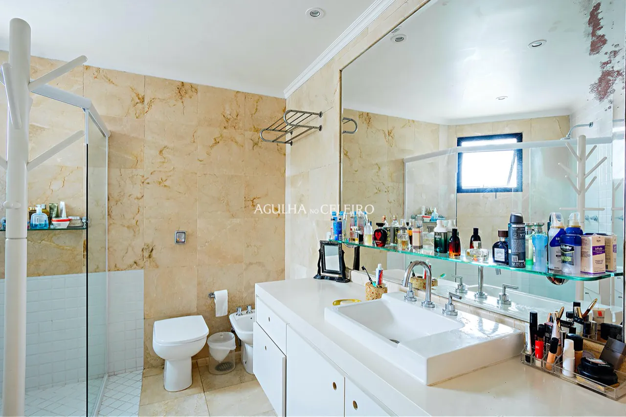 Apartamento amplo a venda em Moema – 16658