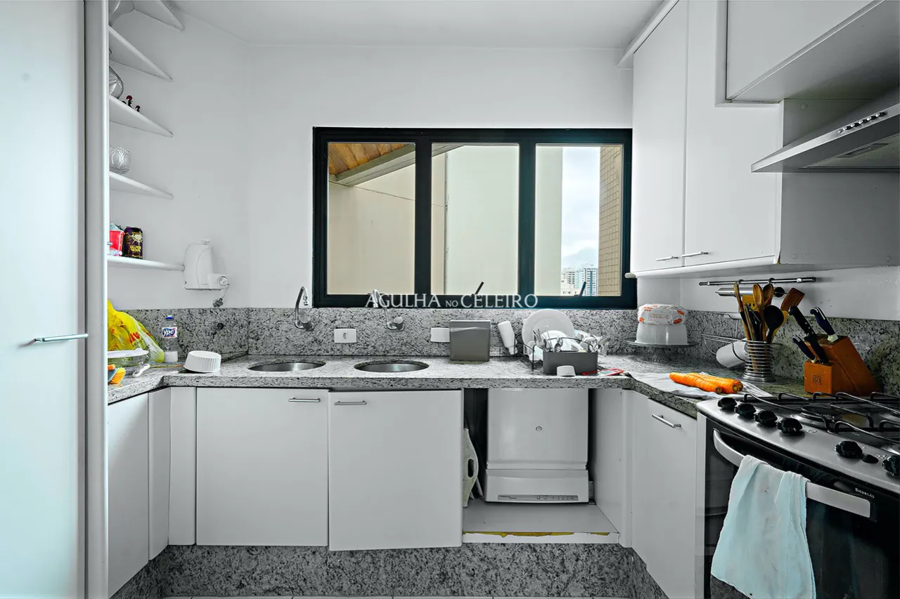 Apartamento amplo a venda em Moema – 16658