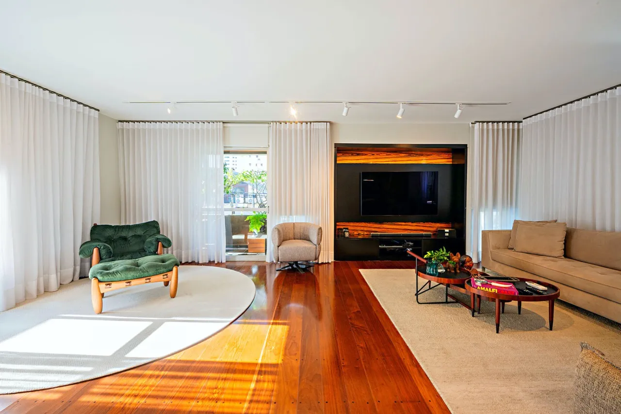 Apartamento reformado em Moema Pássaros, fora da rota de aviões – 16781