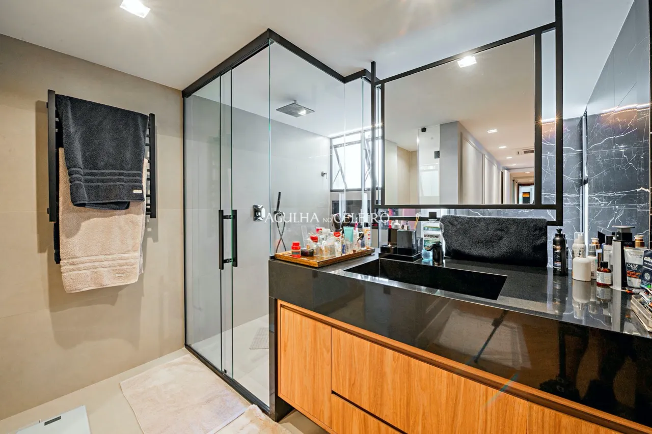 Apartamento reformado em Moema Pássaros, fora da rota de aviões – 16781