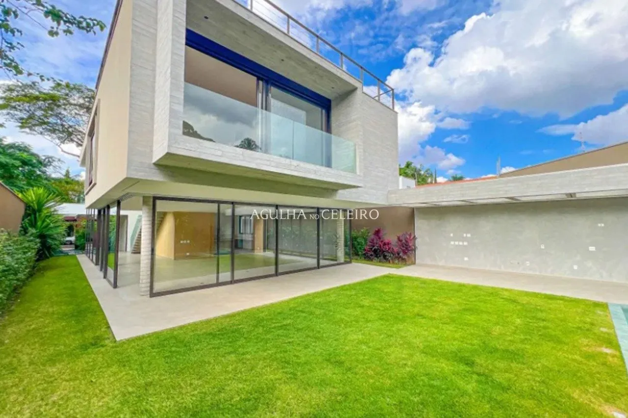 Casa maravilhosa, com piscina à venda em Alto de Pinheiros – 16806