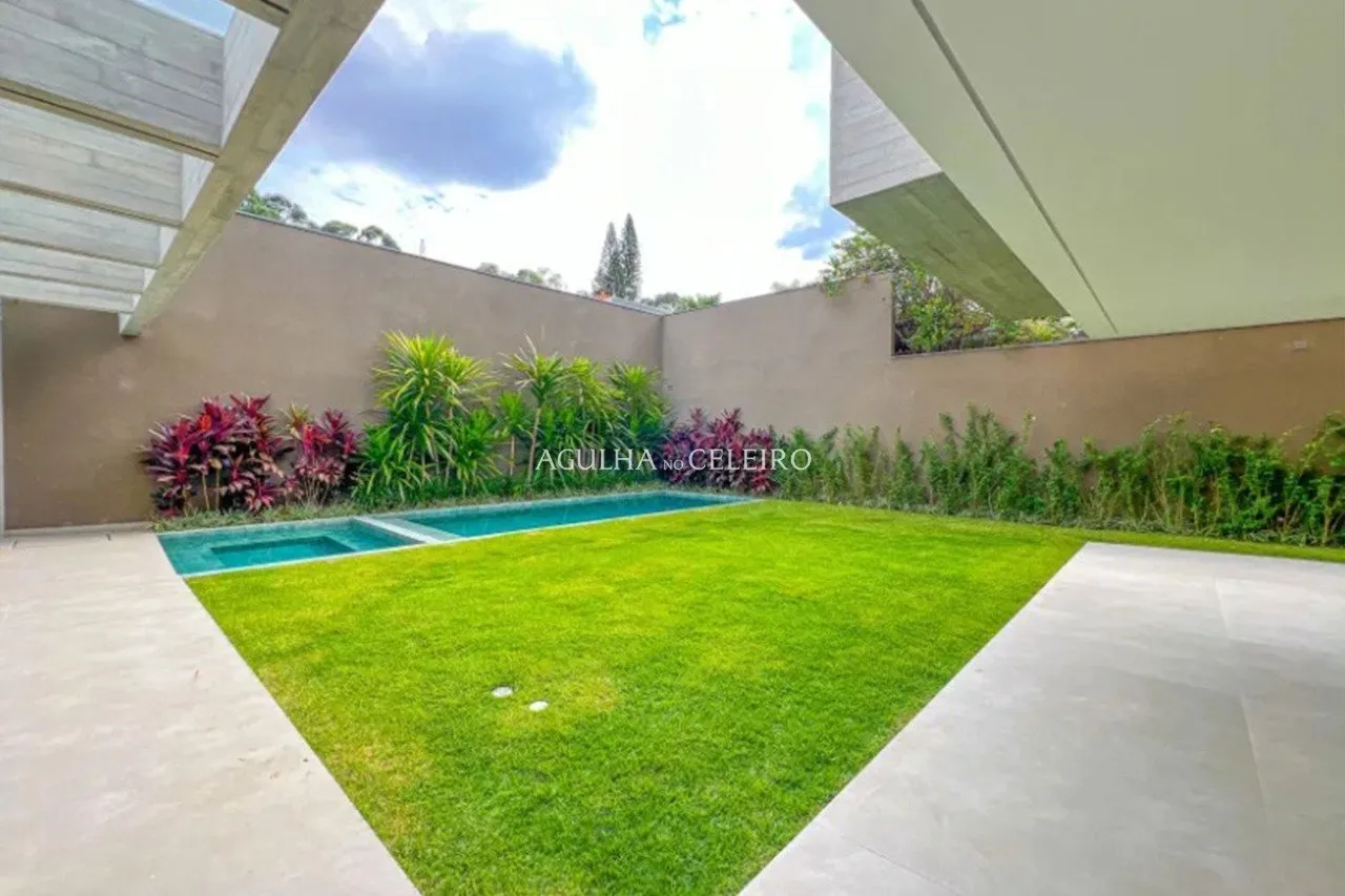 Casa maravilhosa, com piscina à venda em Alto de Pinheiros – 16806