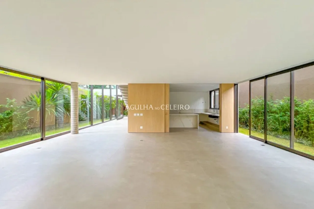 Casa maravilhosa, com piscina à venda em Alto de Pinheiros – 16806