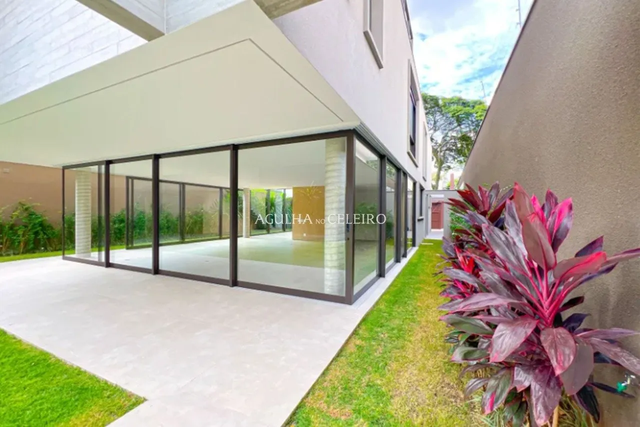 Casa maravilhosa, com piscina à venda em Alto de Pinheiros – 16806