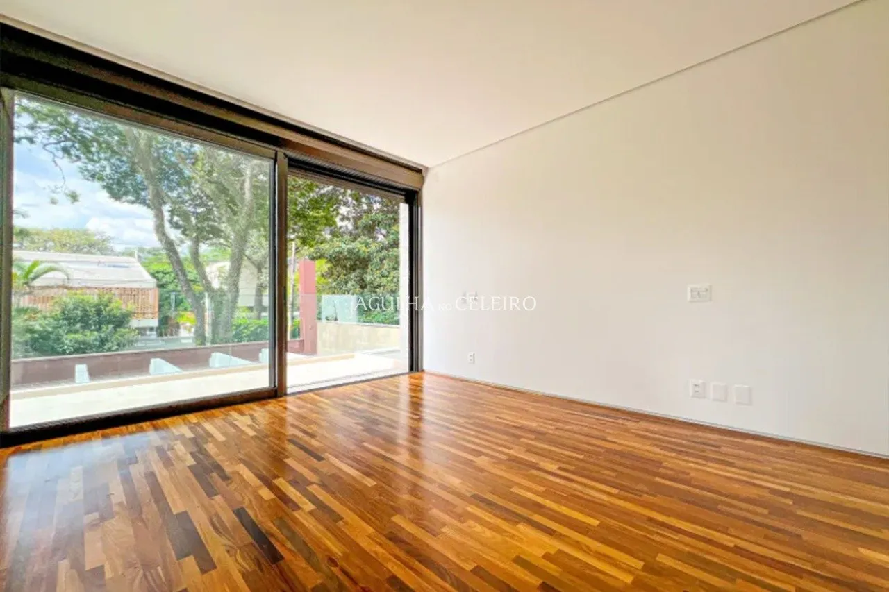 Casa maravilhosa, com piscina à venda em Alto de Pinheiros – 16806