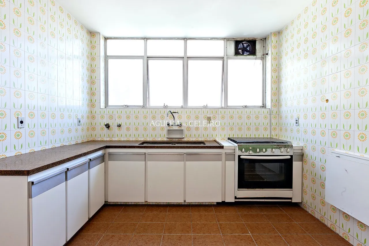 Apartamento espaçoso para personalizar à venda no Jardim América – 16828