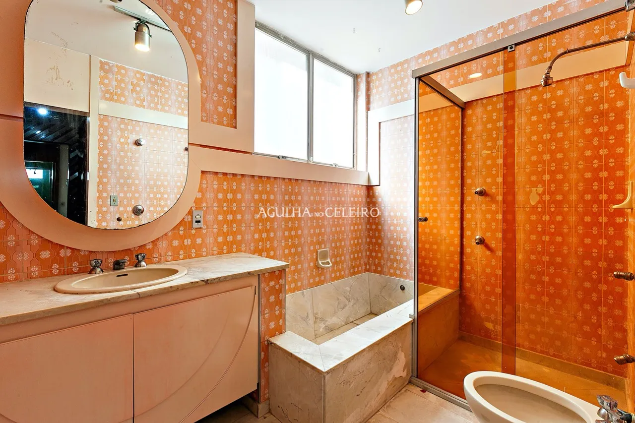 Apartamento espaçoso para personalizar à venda no Jardim América – 16828