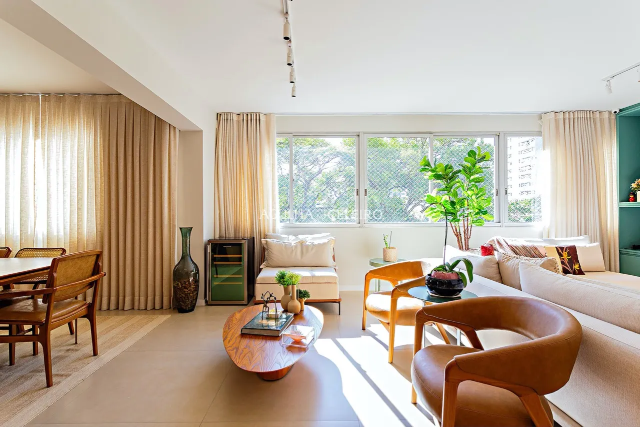 Apartamento reformado à venda no miolo do Itaim. – AP5737