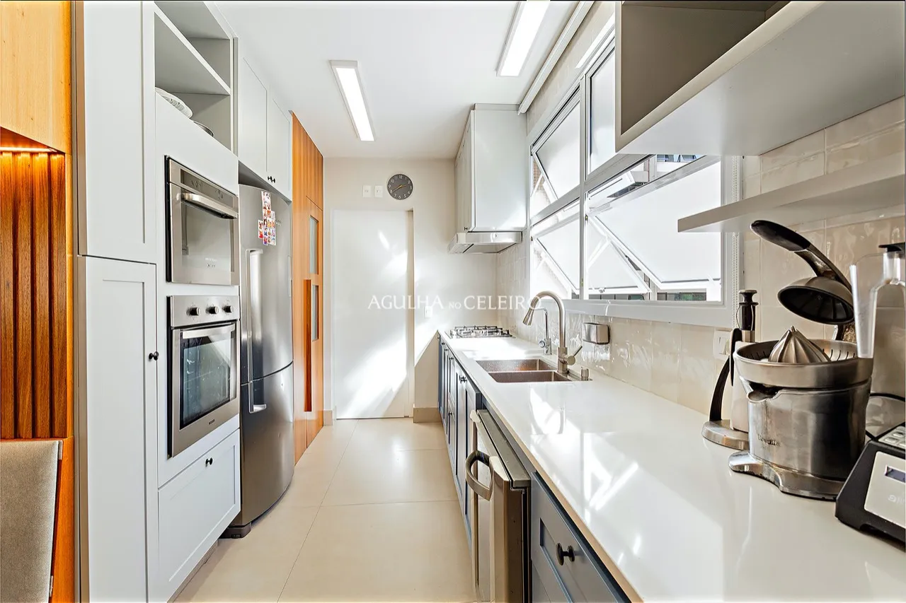 Apartamento reformado à venda no miolo do Itaim. – AP5737