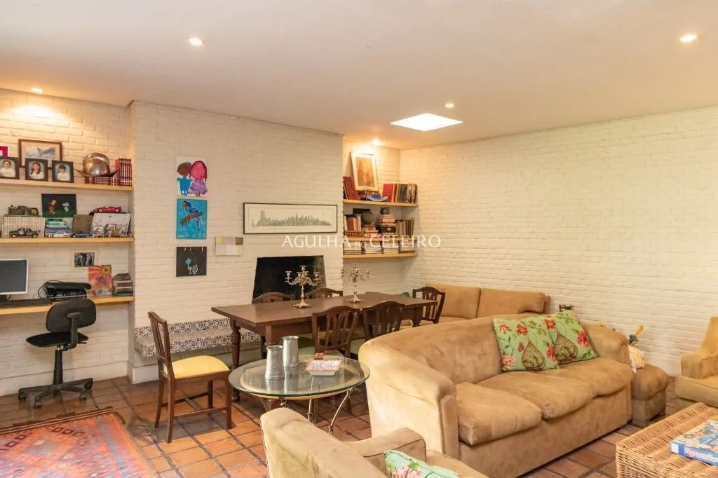 Casa espaçosa à venda na Vila Olímpia – CA1092