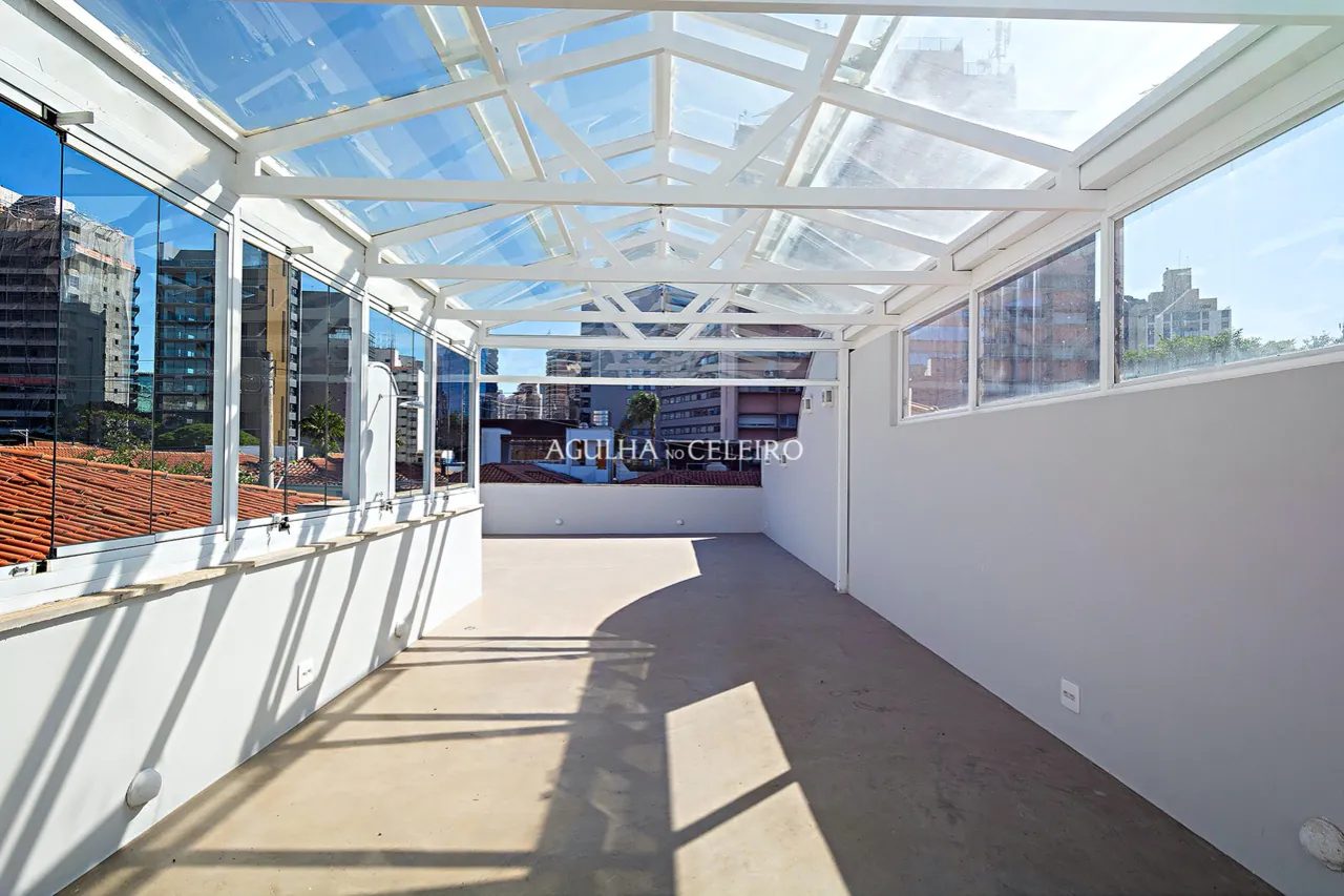 Casa charmosa à venda na Vila Nova Conceição – CA1290