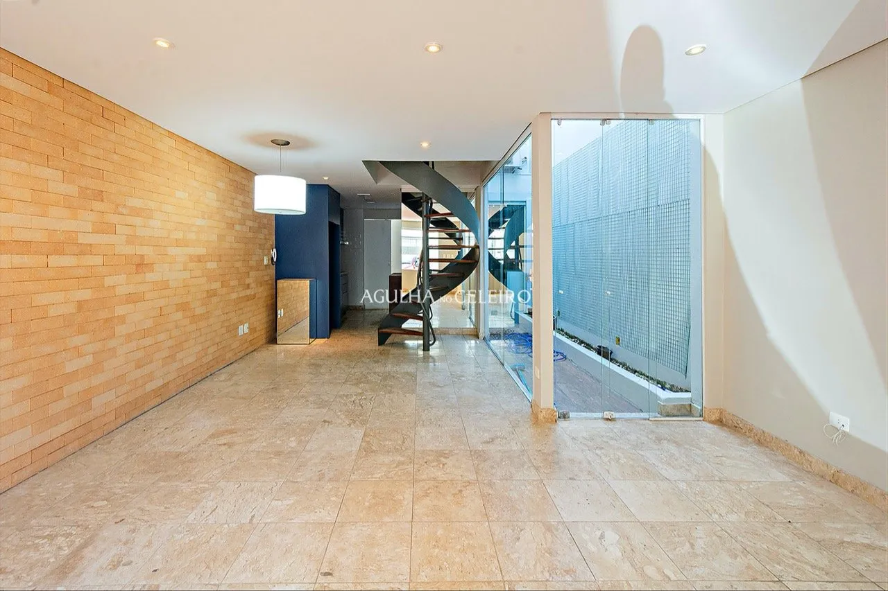 Casa charmosa à venda na Vila Nova Conceição – CA1290