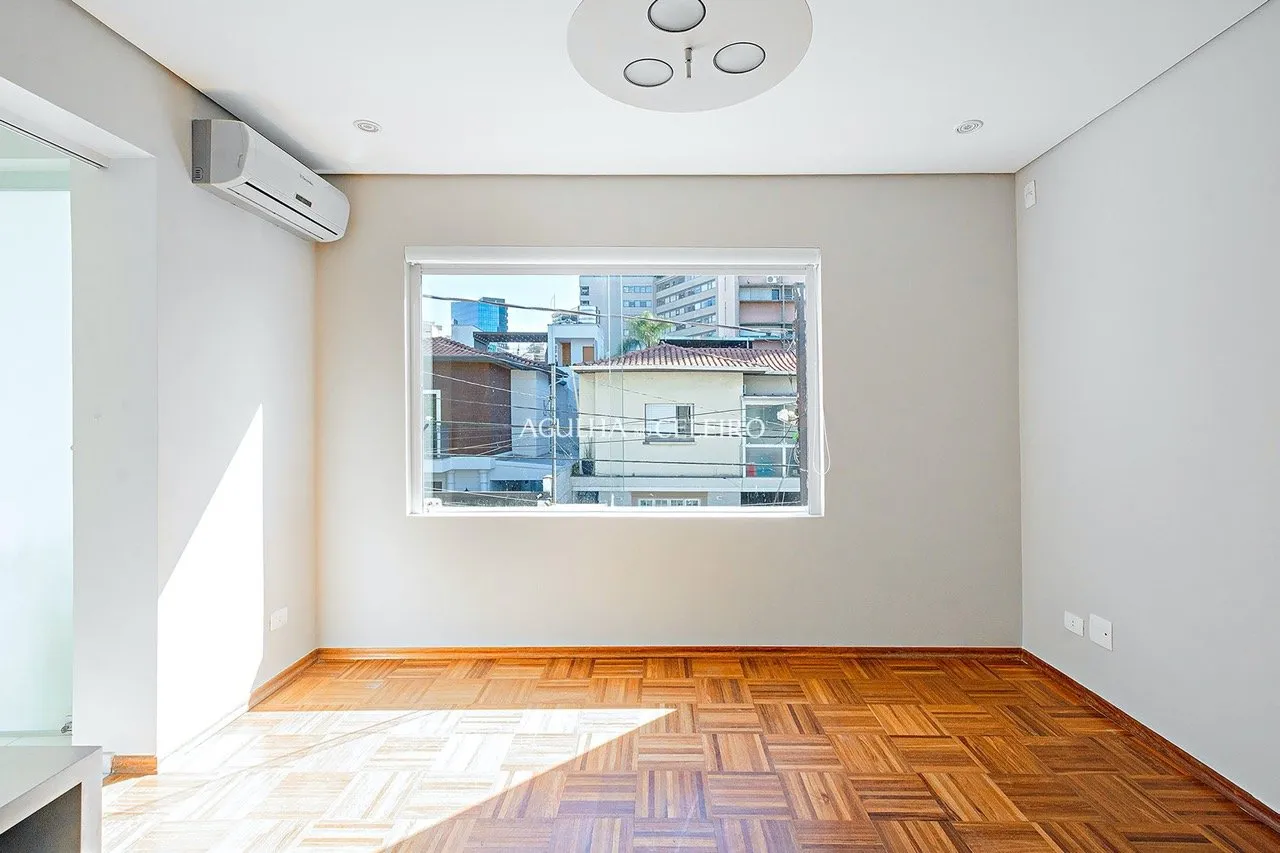 Casa charmosa à venda na Vila Nova Conceição – CA1290