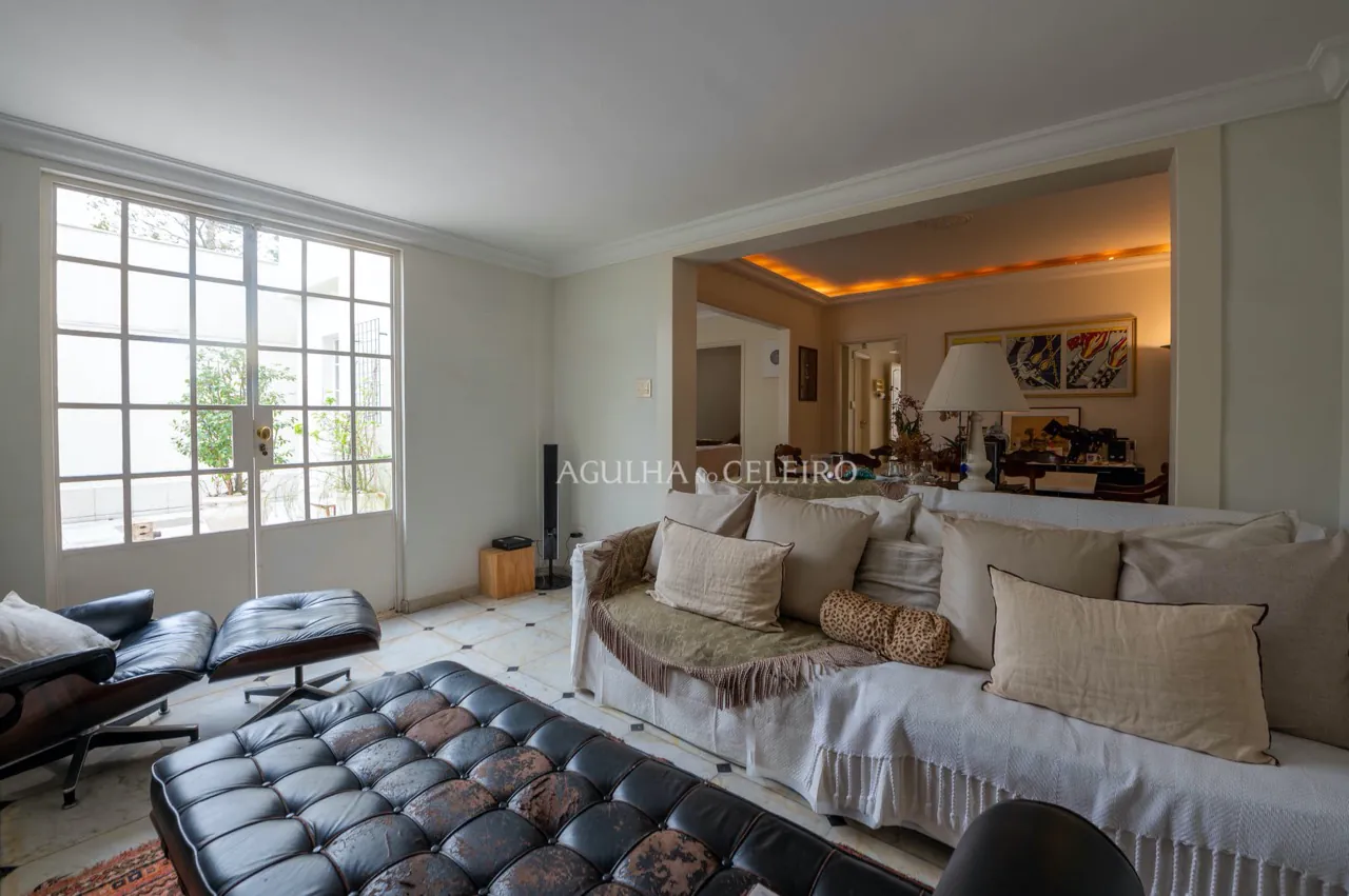 casa-acolhedora-a-venda-no-jardim-paulistano-16976-6