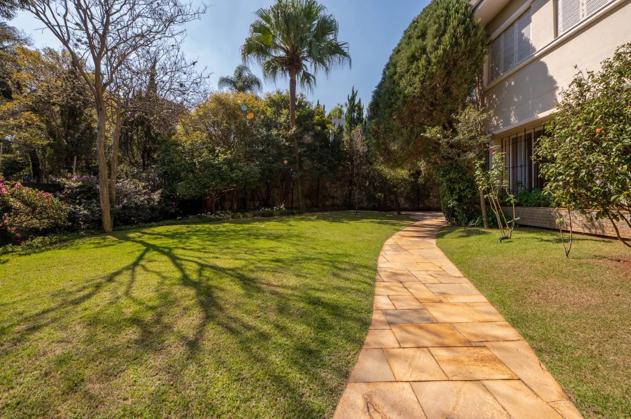 casa-com-jardim-a-venda-no-jardim-america-17082-1