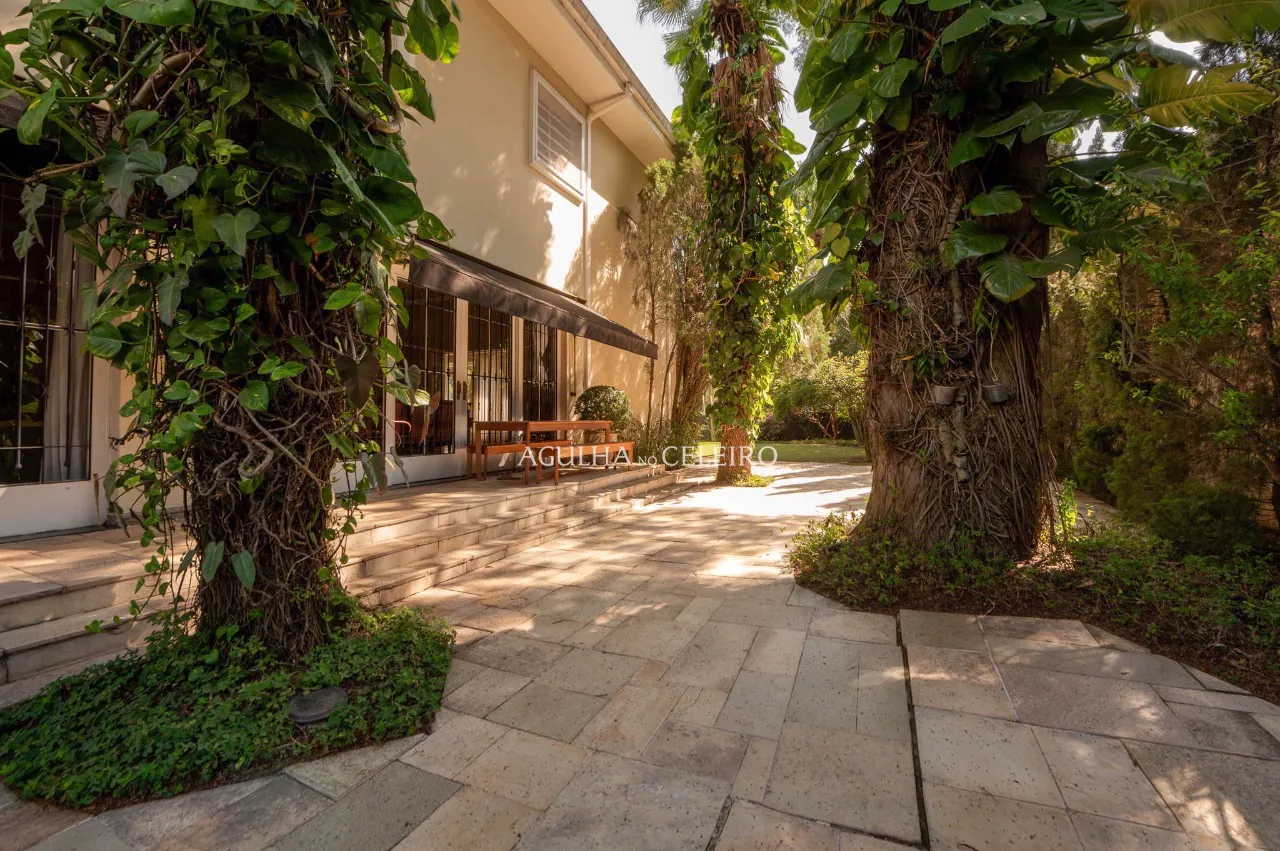 casa-com-jardim-a-venda-no-jardim-america-17082-3