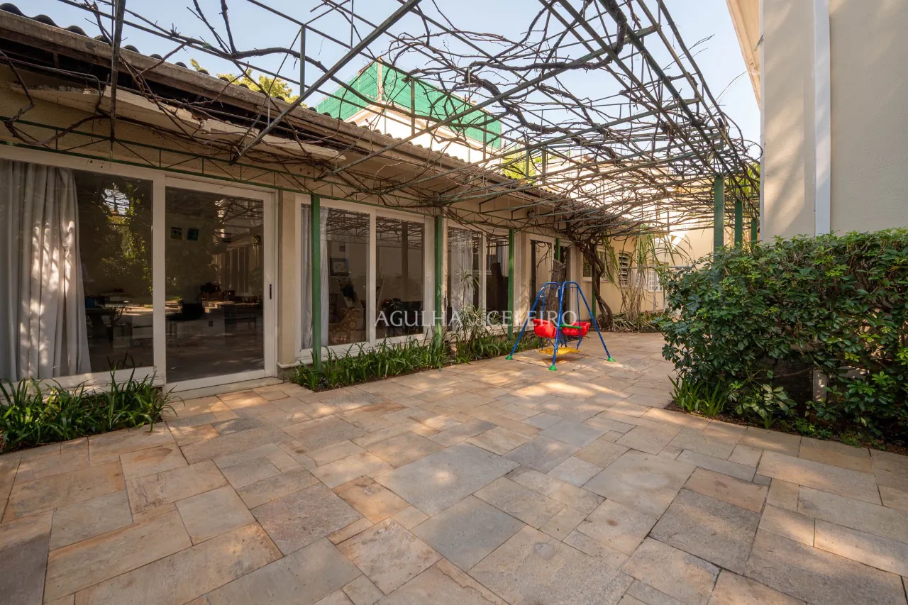 casa-com-jardim-a-venda-no-jardim-america-17082-5