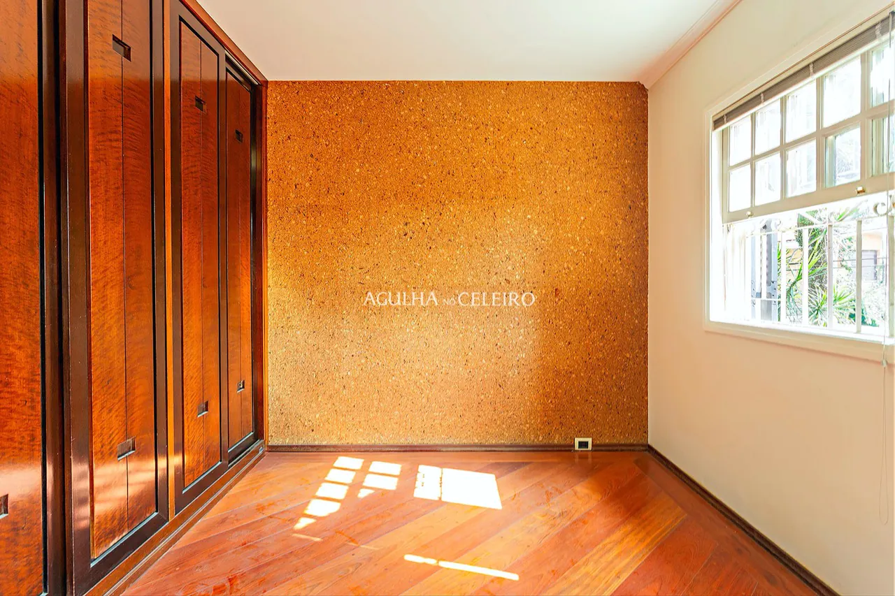 casa-espacosa-e-bem-projetada-a-venda-no-jardim-luzitania-16974-11