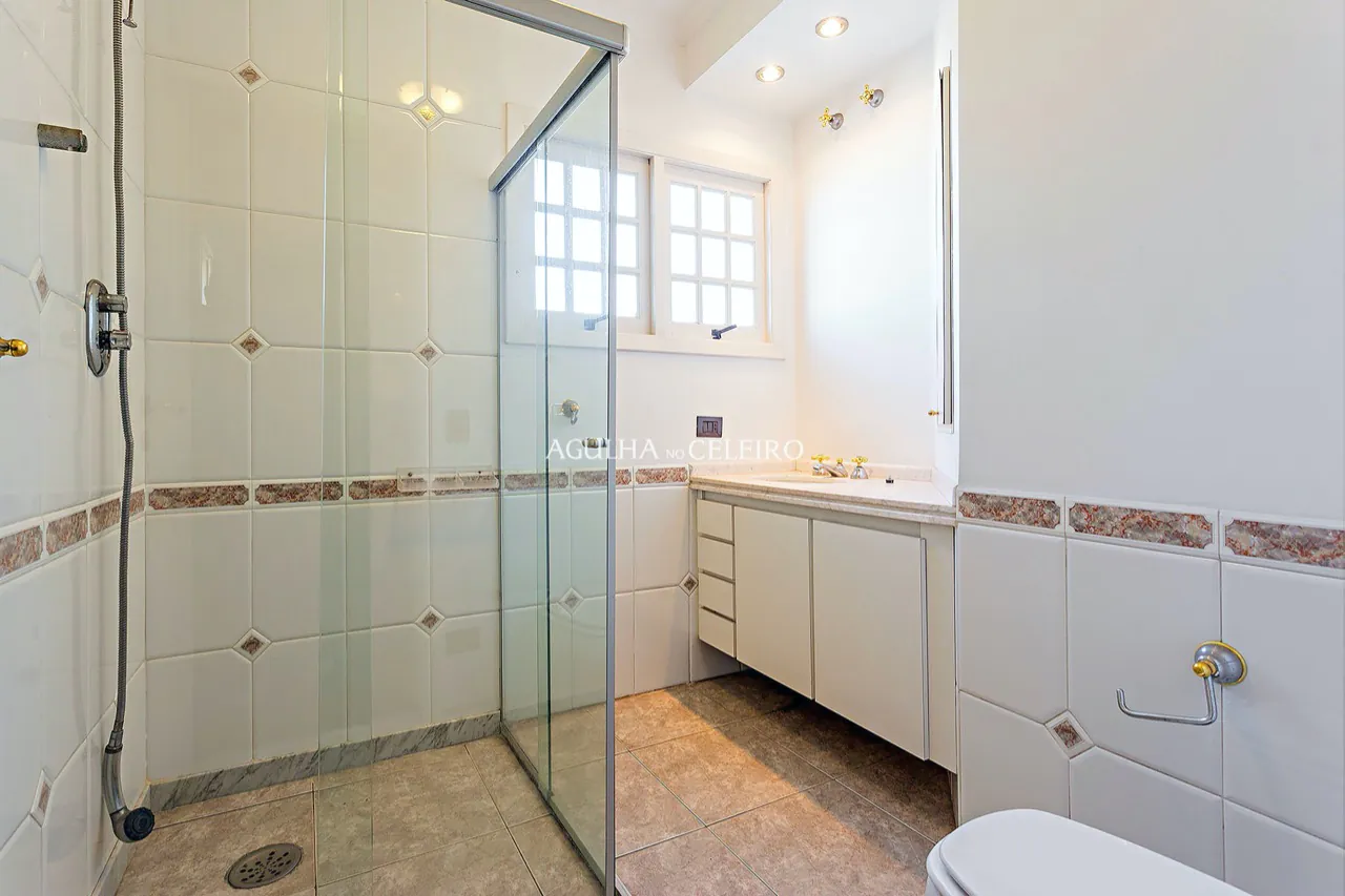 casa-espacosa-e-bem-projetada-a-venda-no-jardim-luzitania-16974-14