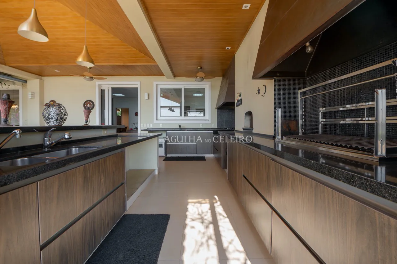 casa-na-fazenda-da-grama-para-venda-16793-6