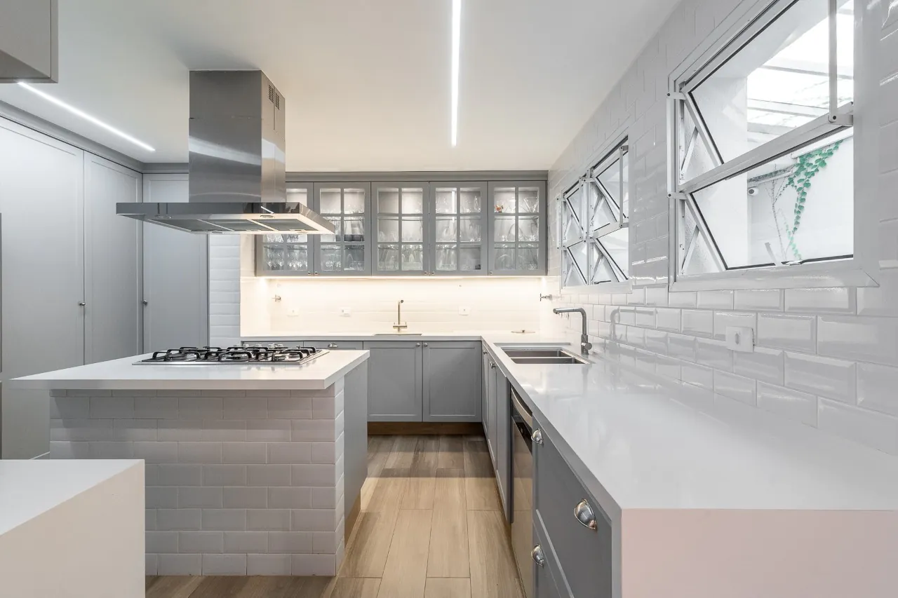 casa-reformada-com-acabamentos-nobres-espaco-de-sobra-e-uma-linda-area-externa-no-cidade-jardim-17141-12