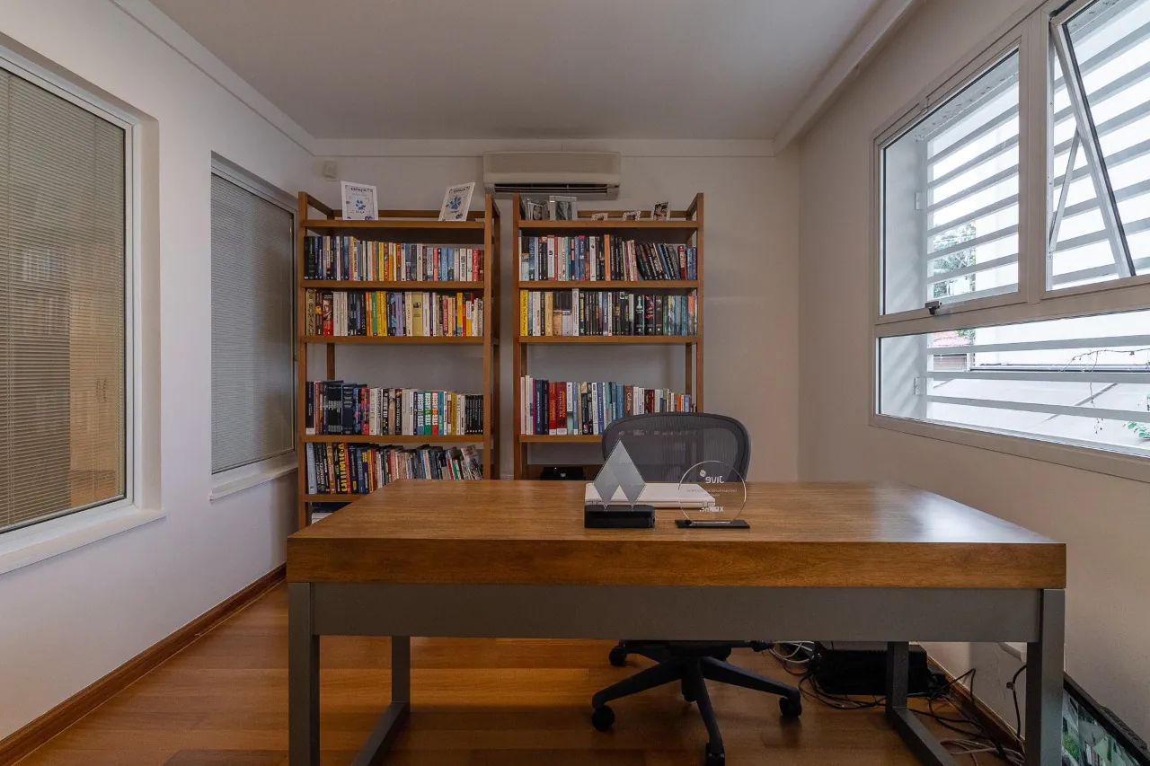 casa-reformada-com-acabamentos-nobres-espaco-de-sobra-e-uma-linda-area-externa-no-cidade-jardim-17141-24