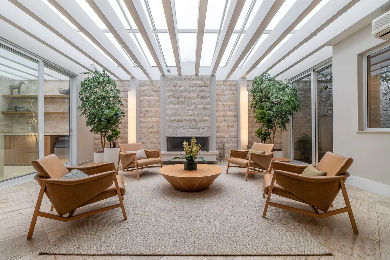 casa-reformada-com-acabamentos-nobres-espaco-de-sobra-e-uma-linda-area-externa-no-cidade-jardim-17141-3