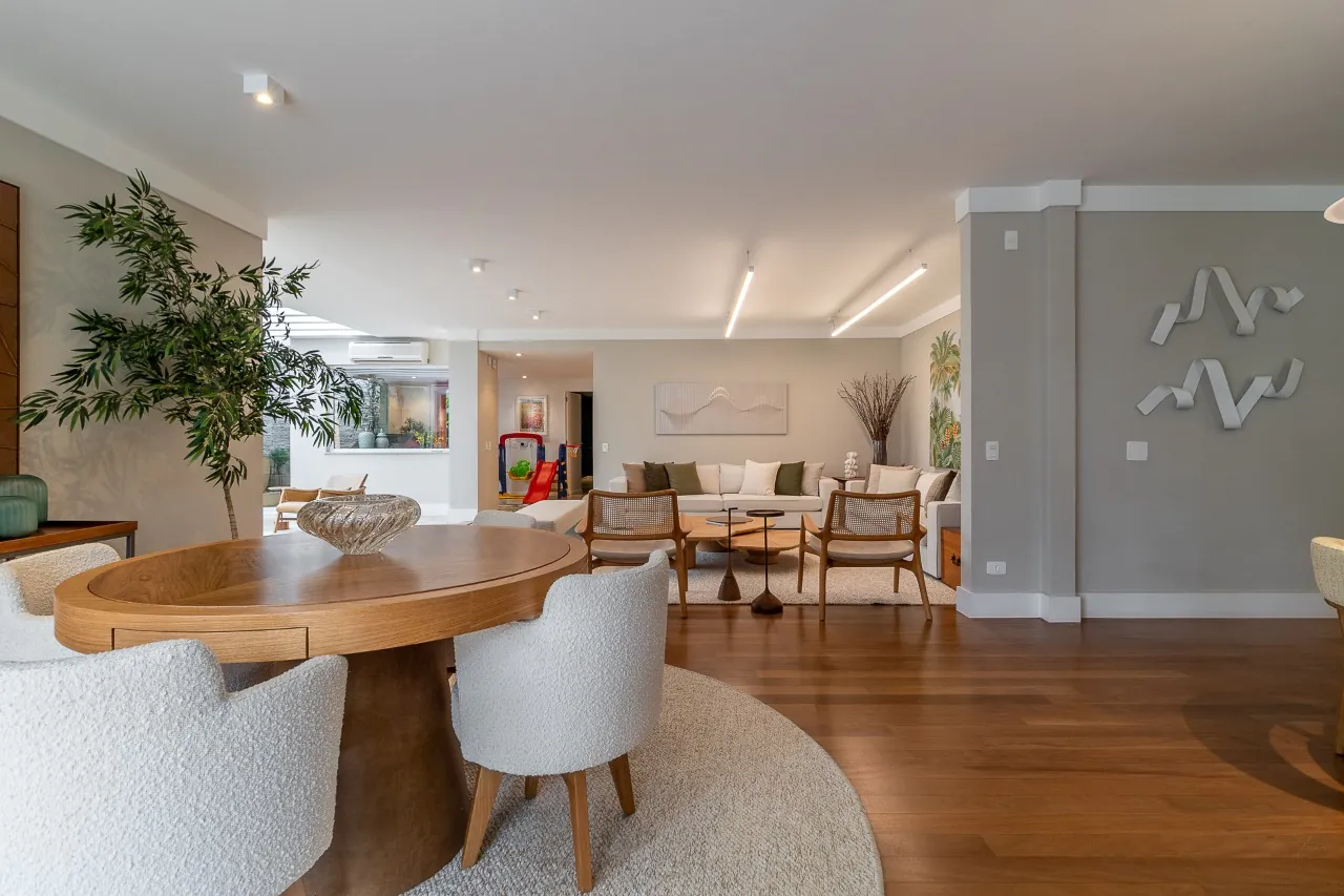 casa-reformada-com-acabamentos-nobres-espaco-de-sobra-e-uma-linda-area-externa-no-cidade-jardim-17141-7