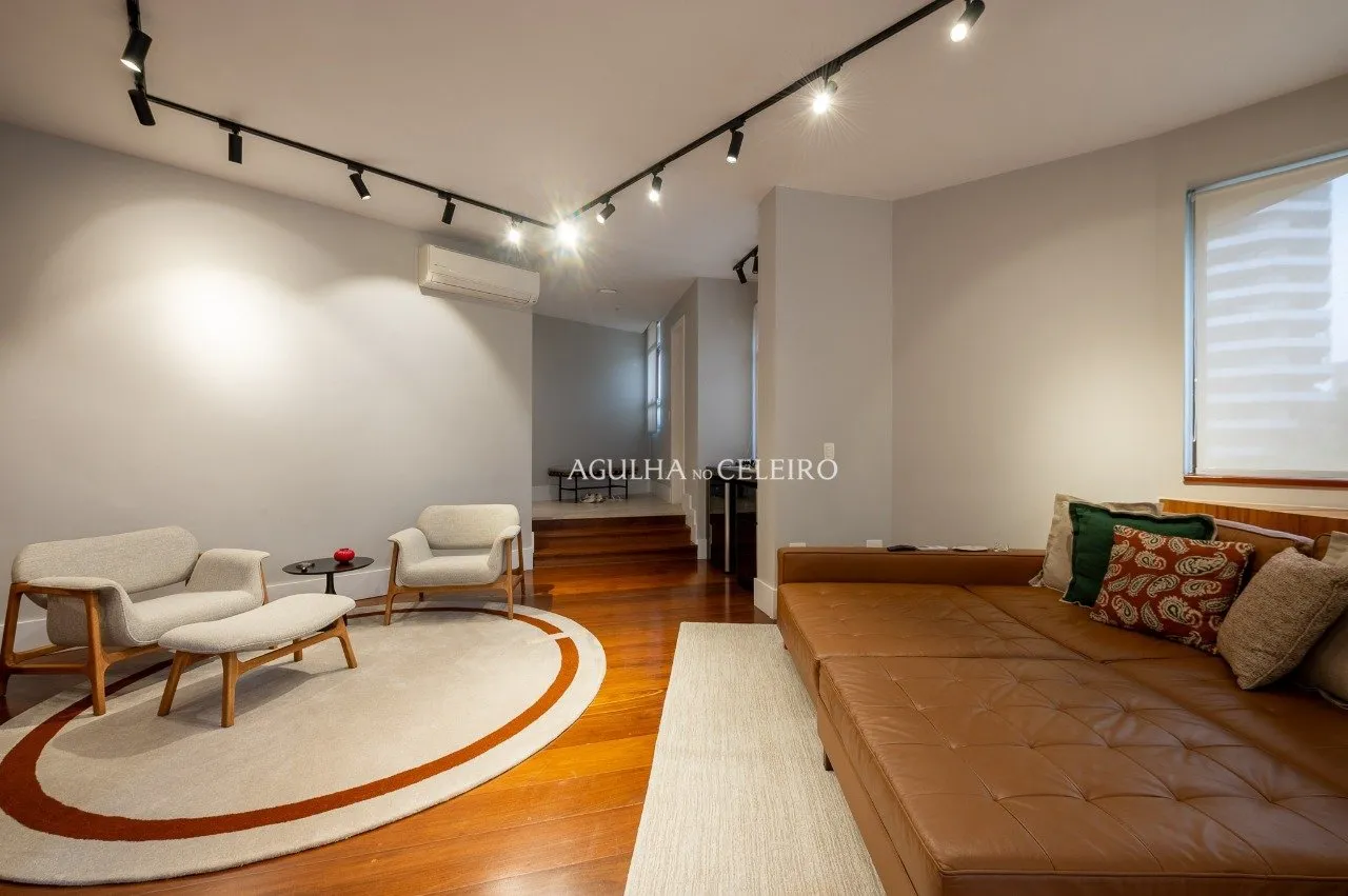 Apartamento na melhor rua de Moema Pássaros. – 16732