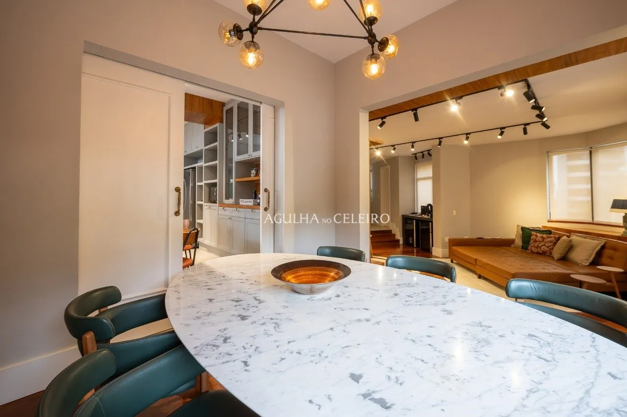 Apartamento na melhor rua de Moema Pássaros. – 16732