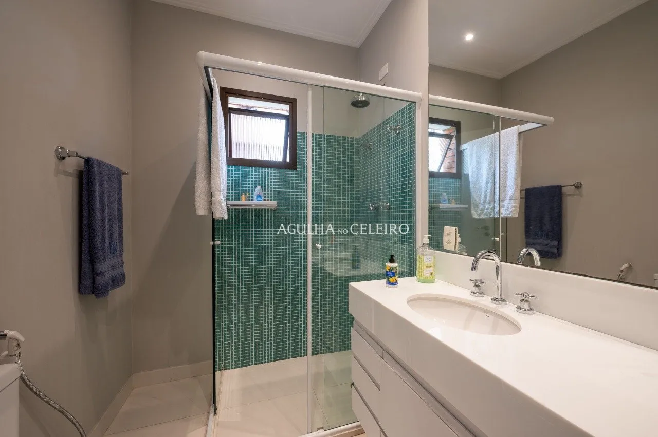 Apartamento na melhor rua de Moema Pássaros. – 16732