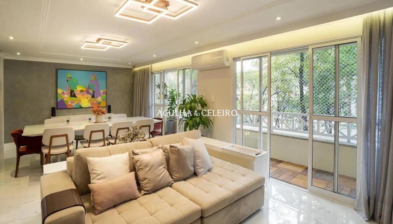 Casa reformada em condomínio fechado para venda no Campo Belo. – 16924