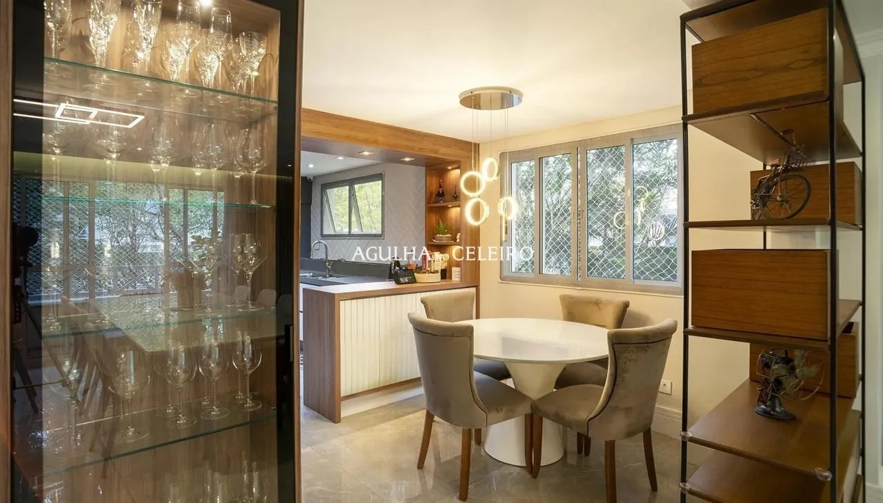 Casa reformada em condomínio fechado para venda no Campo Belo. – 16924