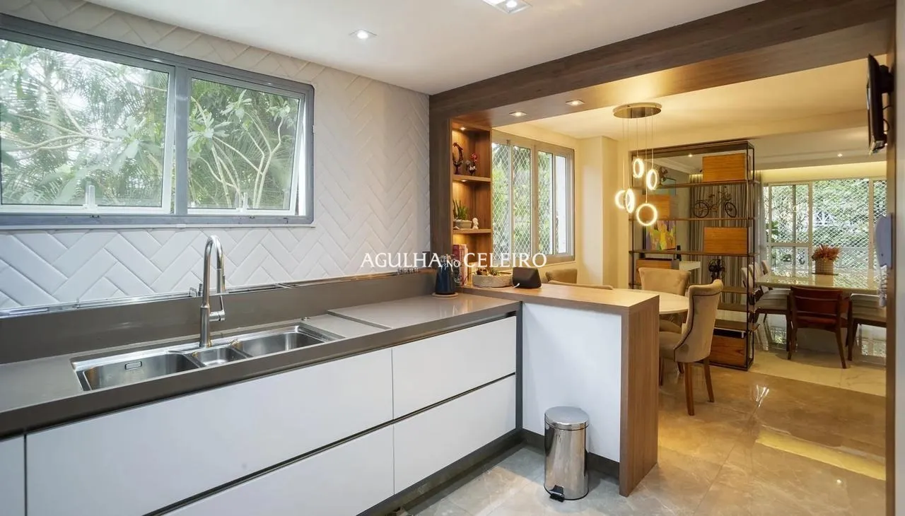 Casa reformada em condomínio fechado para venda no Campo Belo. – 16924