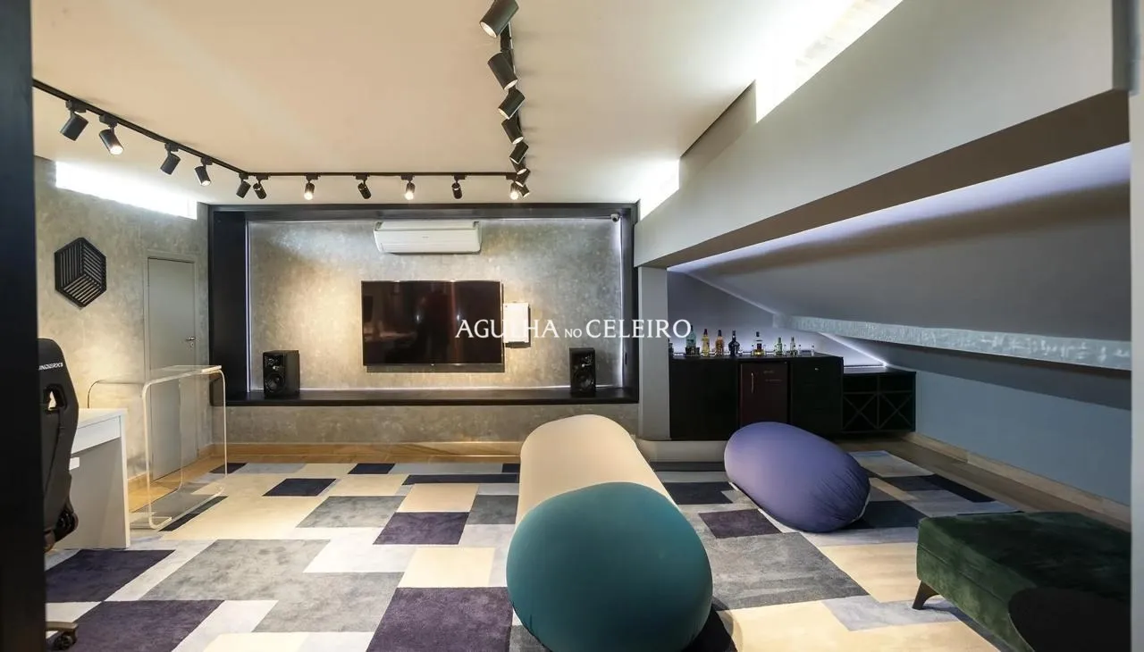 Casa reformada em condomínio fechado para venda no Campo Belo. – 16924