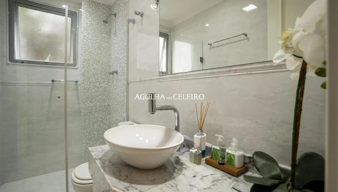 Casa reformada em condomínio fechado para venda no Campo Belo. – 16924