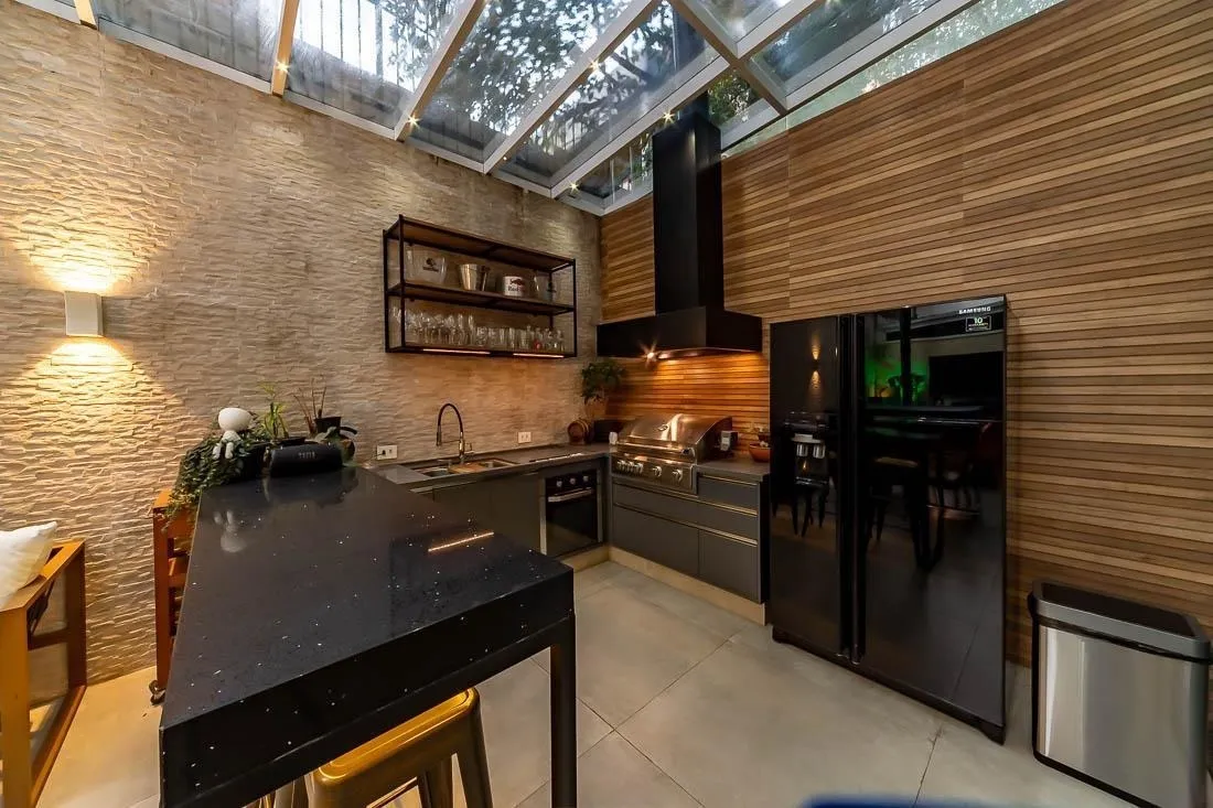 Casa reformada em condomínio fechado para venda no Campo Belo. – 16924