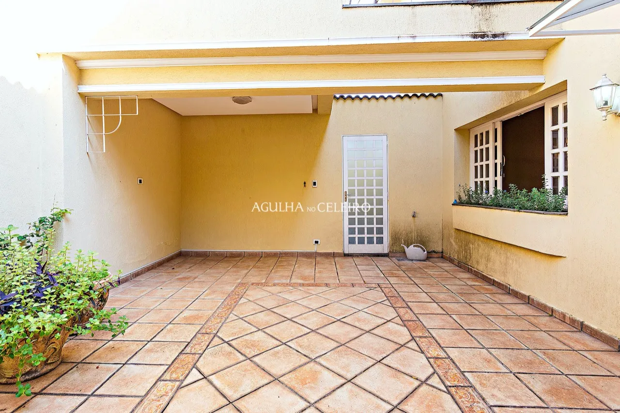 Casa espaçosa e bem projetada à venda no Jardim Luzitânia. – 16974