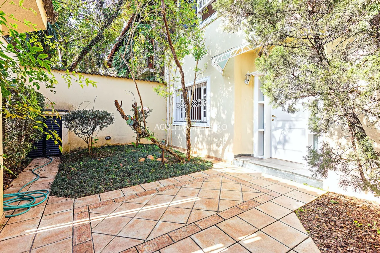 Casa espaçosa e bem projetada à venda no Jardim Luzitânia. – 16974